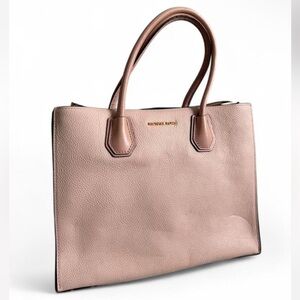 💞Hard-to-find💞 Michael Kors ~ Mercer Large Tri-Color Pebbled Leather Tote Bag